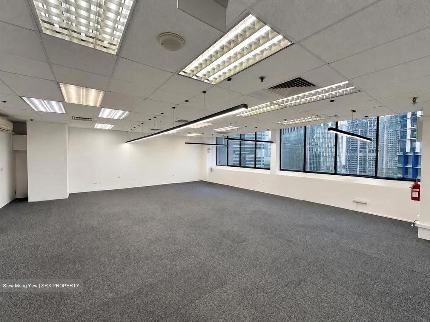 International Plaza (D2), Office #622088751
